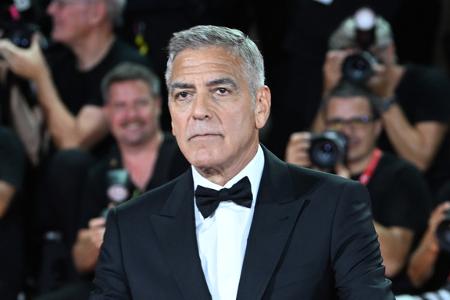 In einem Interview mit 'People' räumte George am Wochenende mit dem Gerücht auf, er und Brad hätten jeweils 35 Millionen Dollar (31,6 Millionen Euro) Gage für den Film kassiert - diese Summe wurde in ...