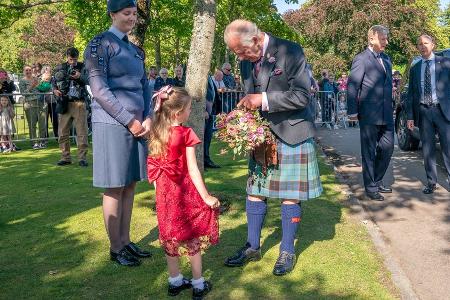 König Charles III. auf Balmoral: Blumenshow und hoher Besuch