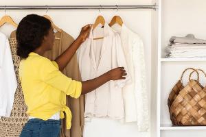 Die perfekte Capsule-Wardrobe für Urlaub im Spätsommer