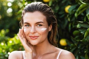 Wie Sonnenschutz seinen Weg in die Beauty-Routine findet