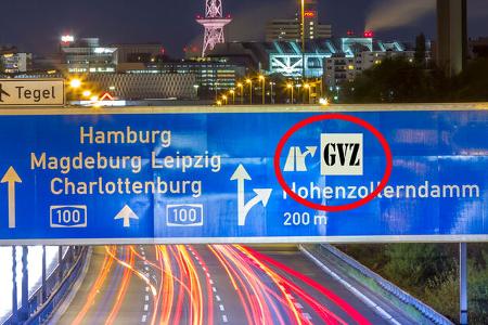 Das bedeuten die Symbole auf Autobahnschildern