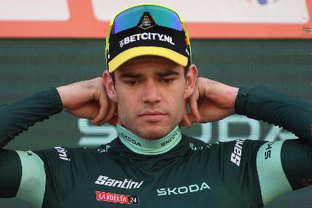 Nach Sturz: Rad-Star van Aert beendet Saison