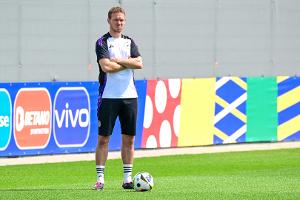 7000 Tickets weg: DFB-Training vor vollem Haus