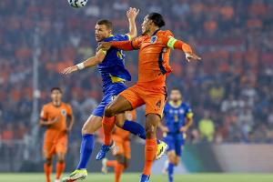 Oranje bietet Offensivspektakel mit Abwehrschwächen