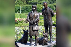 Neue Statue von Queen Elizabeth II. spaltet die Gemüter