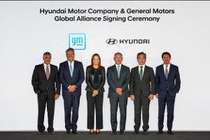 Hyundai und GM beschließen Zusammenarbeit Euisun Chung und Mary Barra