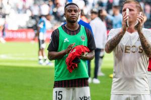 Moukoko debütiert bei Nizza - und vergibt Großchance