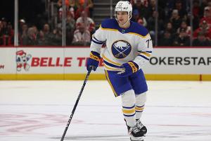 Peterka glänzt auf dem Eis: Hattrick für die Sabres