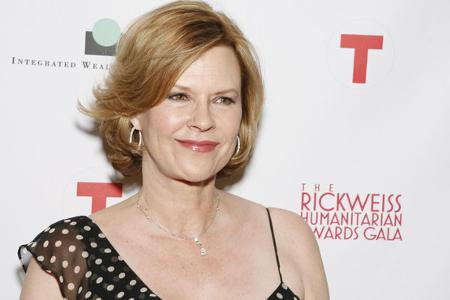 ...JoBeth Williams wurde nach dem Dreh zu 'Poltergeist' noch schlecht, als sie erfuhr, dass sie in der legendären Poolszene mit echten Skeletten planschte – sie dachte, sie seien aus Plastik. Praktische Probleme…