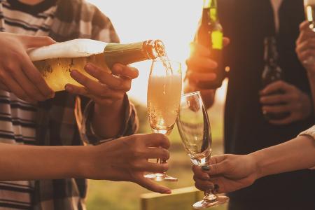 Begleitetes Trinken: Expertin klärt über die Gefahren auf