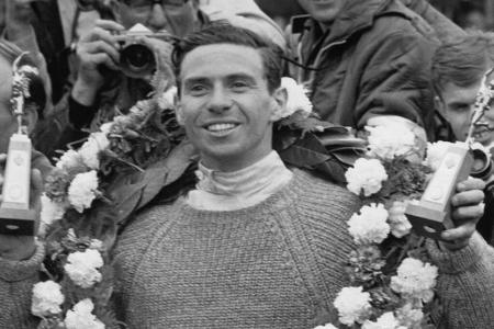 Platz 3: Jim Clark (Schottland) - 34,72 Prozent - Wäre Jim Clark 1968 in Hockenheim nicht mit 32 Jahren bei einem Formel-2-Rennen gestorben - es wären sicher noch mehr als 25 GP-Siege (in 72 Rennen) und zwei WM-Titel geworden.