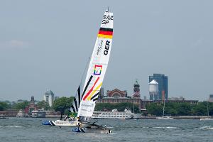 Vettel freut sich - Heimspiel für deutsche Segler vor Rügen