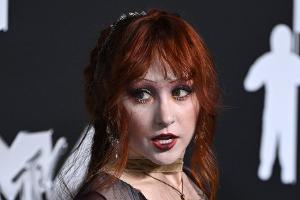 "Zu überwältigend": Chappell Roan sagt Festival-Auftritte ab