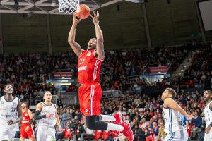 Dank Booker: Bayern kämpfen Towers nieder