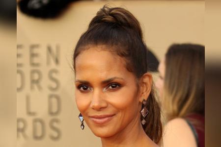XXL-Achselhaare: Halle Berry zeigt Verwandlung zu 