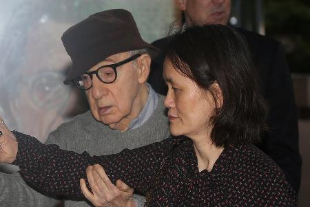 Seltener Auftritt: Woody Allen und seine Frau besuchen Broadway-Show