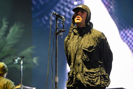 ...und auch Liam Gallaghers Eheversprechen, die er vor den Standesbeamten in London abgab, hielten nicht ewig, Dabei schaute der Oasis-Sänger gleich zwei Mal vorbei, ein Mal mit Patsy Kensit und ein M ...