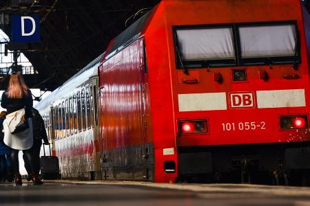 Preiserhöhung beim 49-Euro-Ticket: Was Verbraucher wissen müssen