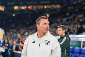 Schalke verspielt Sieg vor den Augen des neuen Trainers