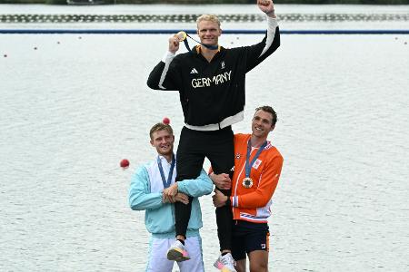 Olympiasieger Zeidler und van Dorp rudern auf der Spree