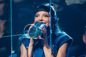 "Wer stieht mir die Show?": Nina Chuba darf das Finale moderieren