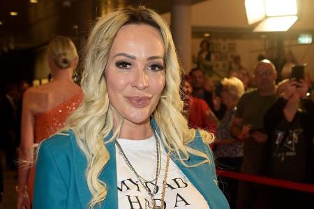 Wegen Hass-Nachrichten: Cora Schumacher will sich zurückziehen