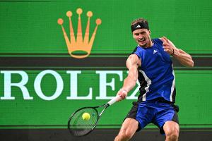 Shanghai: Zverev schimpft und siegt