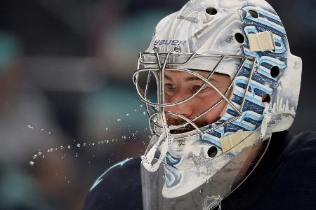 NHL: Niederlage für Grubauer - Campbell schreibt Geschichte