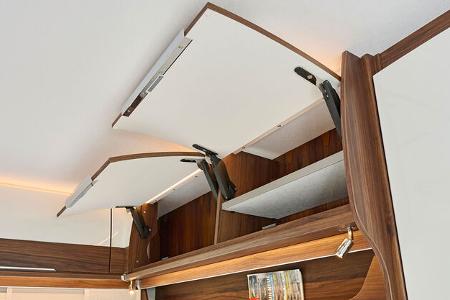 Diamant-560-DW, Scharniere 