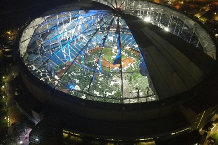 Hurrikan Milton beschädigt Baseballstadion in Tampa schwer