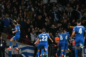 England verliert gegen emotionale Griechen