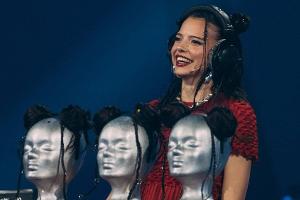 "Wer stiehlt mir die Show?": Nina Chuba verteidigt ihren Titel