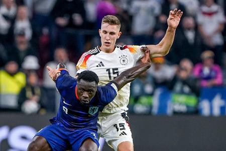 Nico Schlotterbeck - Note: 2,5 - Stoppte viele Angriffe der Holländer schon knapp hinter die Mittellinie. Nahm gerade Xavi Simons lange Zeit praktisch aus dem Spiel. Ließ in manchen Szenen aber etwas das Zweikampftiming vermissen.