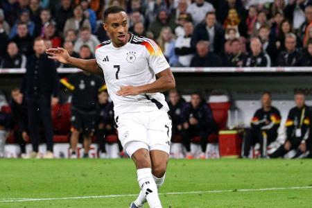 Jamie Leweling (bis 87.) - Note: 1,5 - Agierte unbekümmert und stellte die Gegenspieler immer vor Probleme, wenn er in Richtung Tor zog. Sein früher Treffer wurde aberkannt, doch Leweling blieb auch danach der gefährlichste DFB-Star. Belohnte sich mit dem Siegtreffer für ein richtig gutes Debüt.