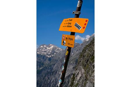 Albanien mit dem Campingbus Wanderschild f