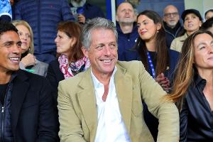 Langjähriger Fußball-Fan Hugh Grant jubelt für italienischen Verein