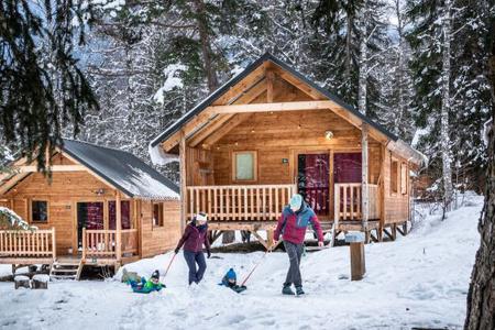 Holzchalet-Dorf Huttopia Bozel en Vanoise, Alpen, Frankreich