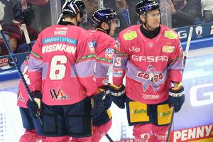 Achter Sieg in Serie: Eisbären erobern DEL-Spitze