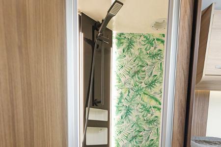 Eura Mobil Integra Line GT, Dusche,