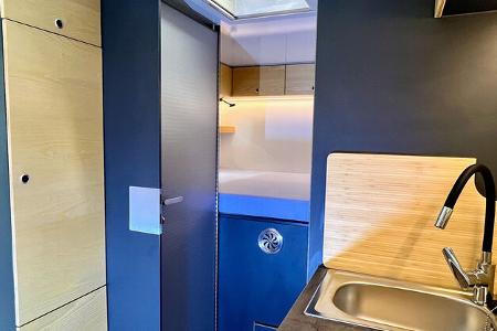 Wilde Expedition-Truck, Kleiderschrank