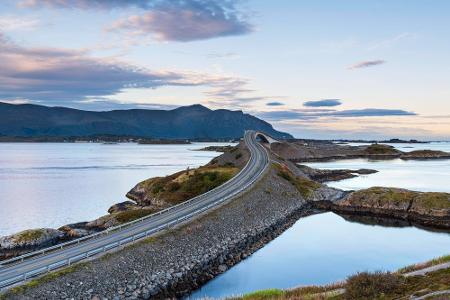 Norwegens Atlantikstraße: Eine Fahrt über das Meer