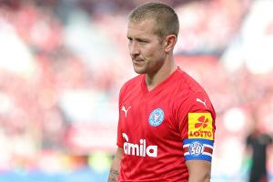 Kiel ohne Holtby und Bernhardsson nach Stuttgart