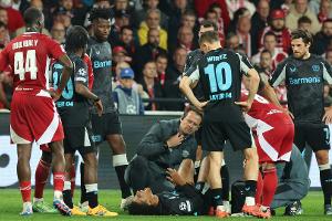 Leverkusens Adli erleidet Wadenbeinbruch