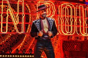 Massimo Sinató wagt sich ans Singen