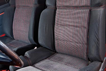 Peugeot 205 GTI, Sitze