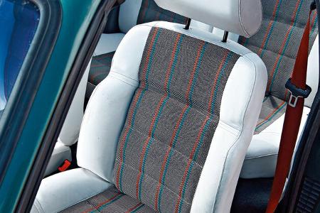 Peugeot 205 Cabrio 1.4 Roland Garros, Sitz