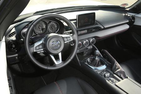 Mazda MX-5 Skyactiv-G 131, Cockpit
