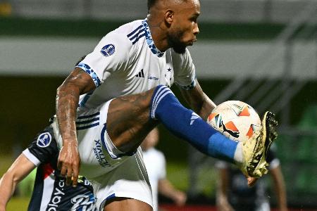 Kuriosum in Brasilien: Rote Karte nach drei Sekunden