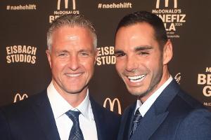 Ralf Schumacher und Etienne Bousquet-Cassagne auf dem roten Teppich