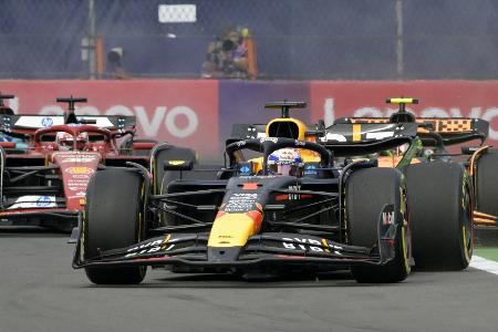 Sainz siegt in Mexiko - Monsterstrafe für Verstappen